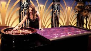 erek2 74 platform showing football markets, live casino, and slot games interface